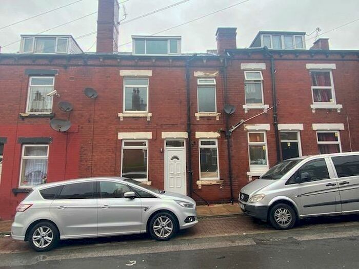 2 Bedroom Terraced House To Rent In Lascelles Road West, Leeds, West Yorkshire, LS8