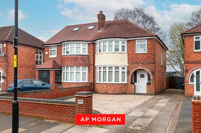 3 Bedroom Semi Detached House For Sale In Stonor Road, Birmingham, West Midlands, B28