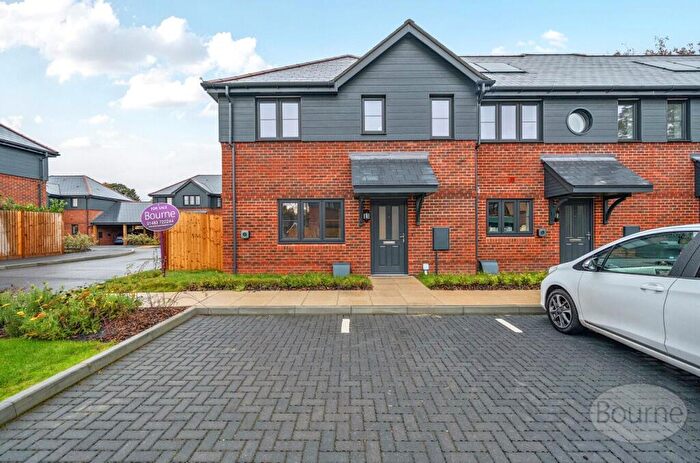 3 Bedroom End Of Terrace House For Sale In Florence Close, Send, Woking, Surrey, GU23