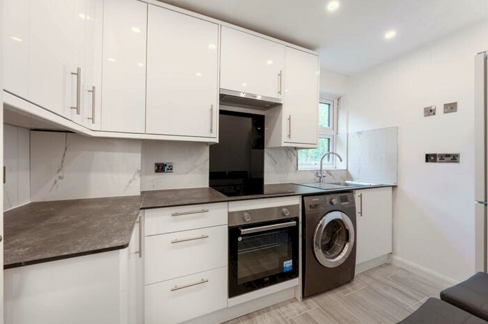 2 Bedroom Maisonette To Rent In Saltcroft Close, Wembley Park, Wembley, HA9