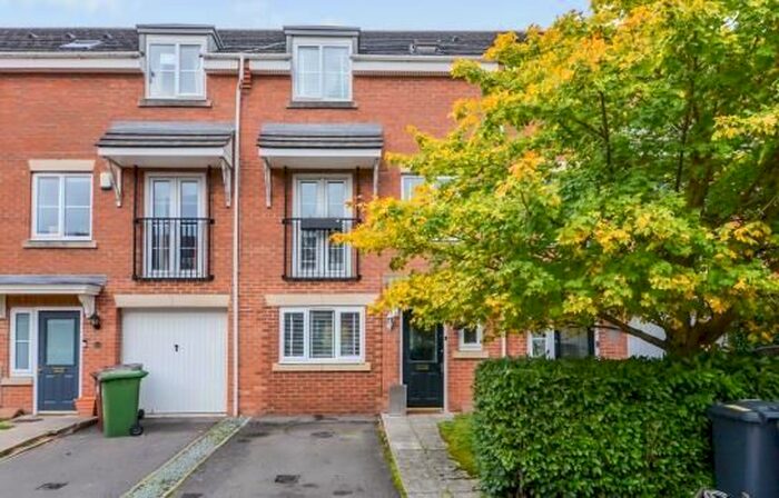 3 Bedroom Property To Rent In Coleridge Way, Borehamwood, WD6