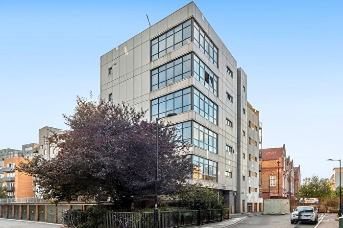 2 Bedroom Flat To Rent In Lant Street, London, SE1