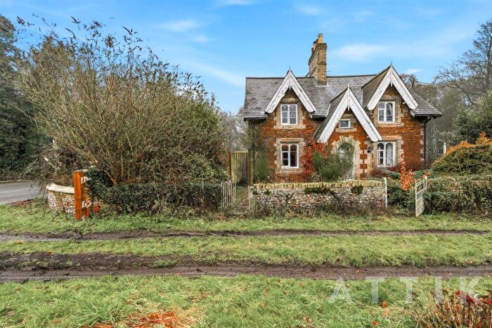 4 Bedroom Cottage For Sale In Quebec Road, Dereham, NR19