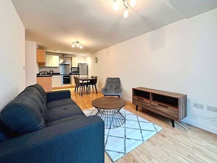 2 Bedroom Flat To Rent In Skinner Lane, Leeds, West Yorkshire, LS7