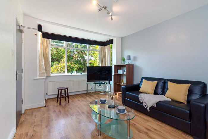 5 Bedroom House To Rent In St. Annes Drive, Leeds, LS4