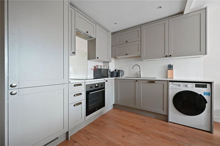 2 Bedroom Flat To Rent In Seward Street, London, EC1V