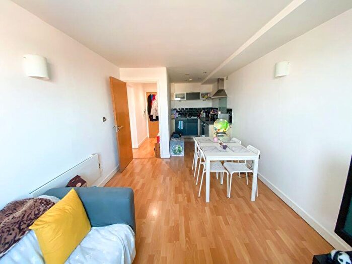 1 Bedroom Flat To Rent In West One City, Fitzwilliam Street, City Centre, S1