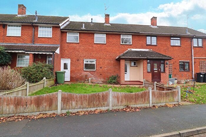 3 Bedroom Terraced House For Sale In Mapleford Sweep, Basildon, Essex, SS16