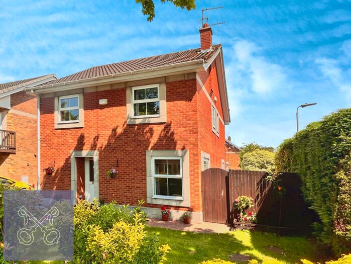 4 Bedroom Detached House For Sale In Ocean Boulevard, Hull, HU9