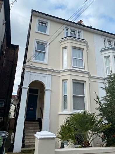 Studio To Rent In Elphinstone Road, Southsea, Portsmouth, Hampshire, PO5