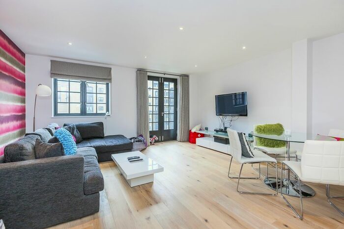 2 Bedroom Flat To Rent In Cayenne Court, London, SE1