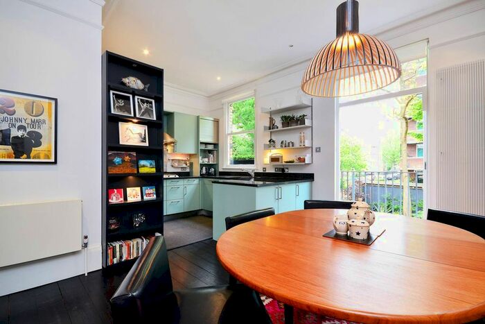 4 Bedroom Property To Rent In Ravenscourt Road, Brackenbury Village, London, W6