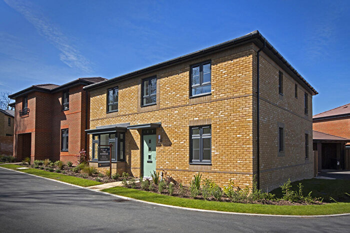 4 Bedroom Detached House For Sale In Cockering Road Canterbury, CT1