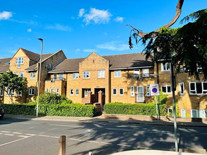1 Bedroom Flat For Sale In St. James's Drive, Balham, SW12