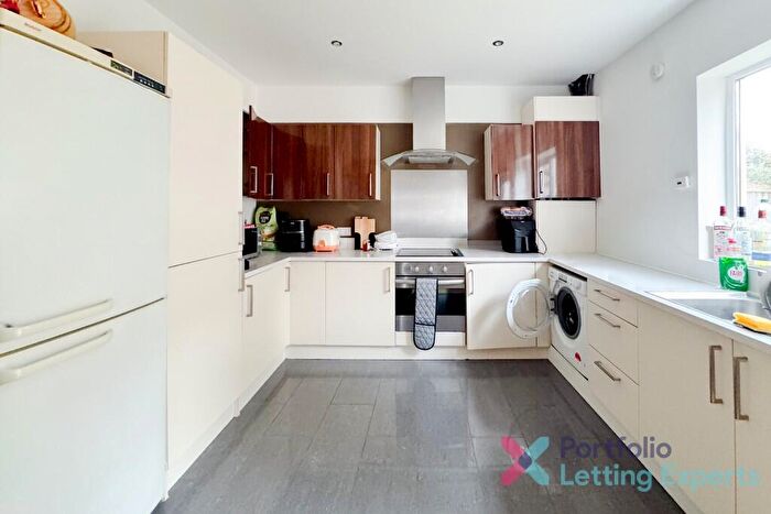 5 Bedroom Semi-Detached House To Rent In Spacious Newly Finished -Bedroom Home | Private Garden | On-Street Parking |, BH8