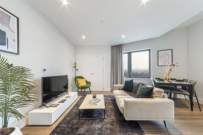 1 Bedroom Flat To Rent In Uncle Southall, Merrick Road, Southall, UB2