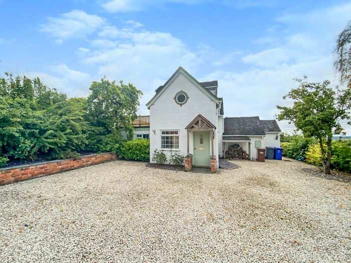 2 Bedroom Cottage To Rent In Tatenhill Common, DE13