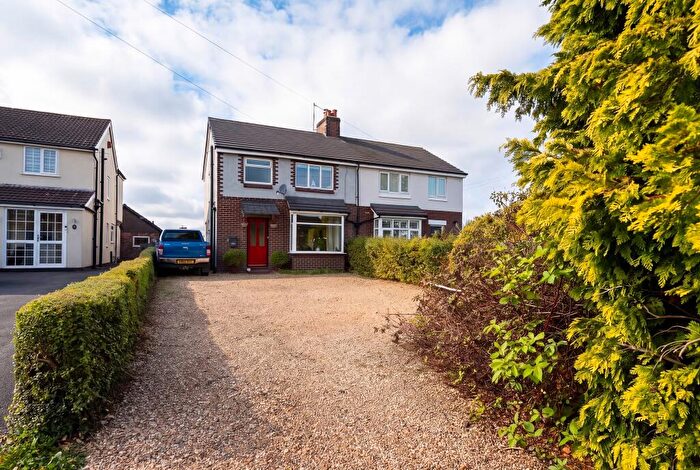 3 Bedroom Semi Detached House For Sale In Gawsworth Road, Macclesfield, SK11