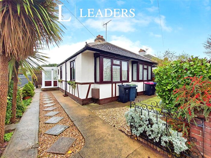 2 Bedroom Bungalow To Rent In North Crescent, SS2