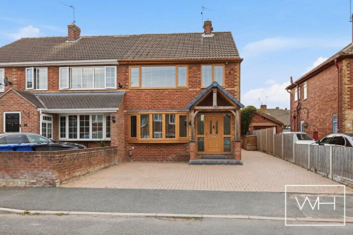 3 Bedroom Semi-Detached House For Sale In St Christophers Crescent, Scawsby, DN5