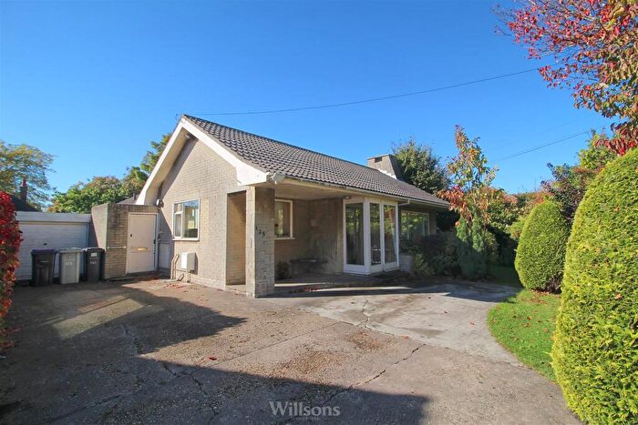 3 Bedroom Detached Bungalow For Sale In Lincoln Road, Skegness, PE25