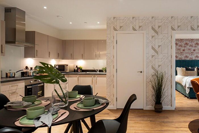 2 Bedroom Apartment To Rent In Silvertown Way, London, E16