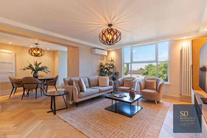 3 Bedroom Flat To Rent In Boydell Court, NW8