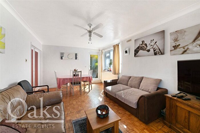 2 Bedroom Flat For Sale In Imperial Gardens, Mitcham, CR4