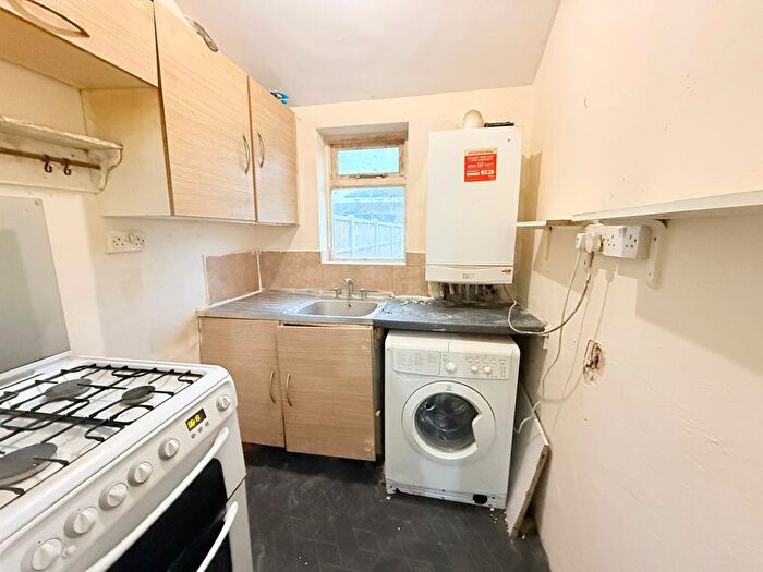 1 Bedroom Flat To Rent In Ilford, IG1