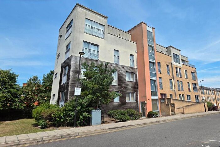 2 Bedroom Apartment For Sale In Fortune Avenue, Edgware, HA8