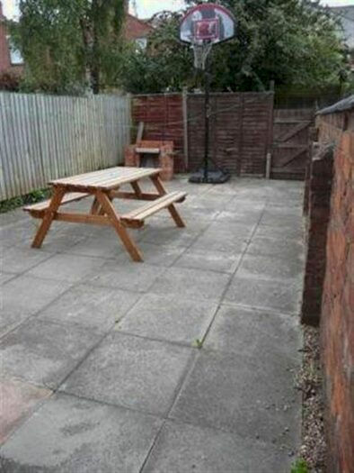 6 Bedroom Property To Rent In Sir Thomas Whites Road, Coventry, CV5