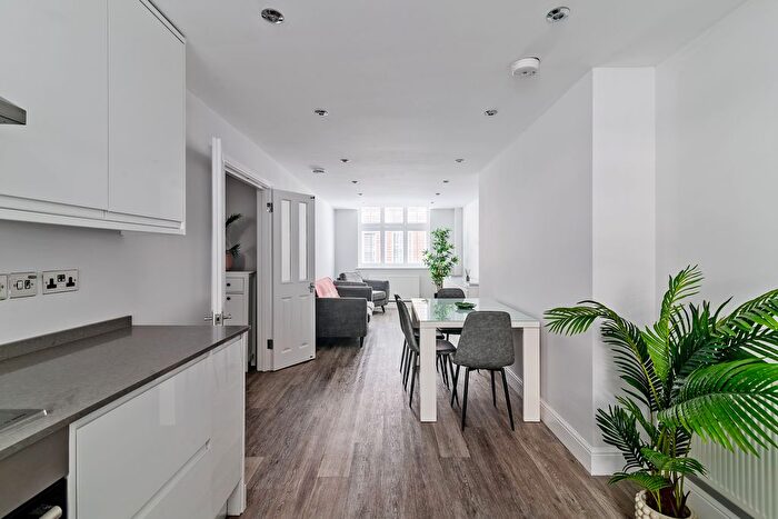 1 Bedroom Flat To Rent In New Row, Covent Garden, London, WC2N