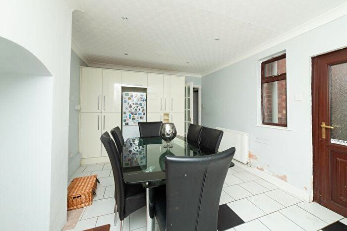 3 Bedroom Semi-Detached House For Sale In Whinney Lane, Ollerton, NG22
