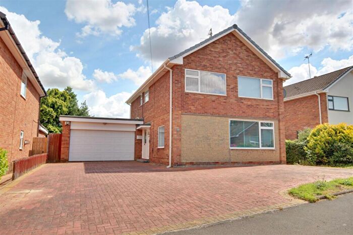 4 Bedroom Detached House For Sale In Elmsall Drive, Beverley, HU17