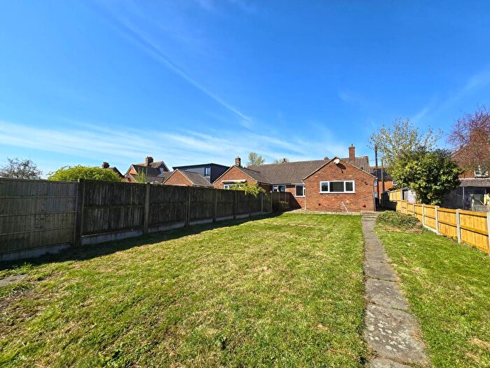 2 Bedroom Semi-Detached Bungalow For Sale In New Town Street, Chartham Hatch, CT4