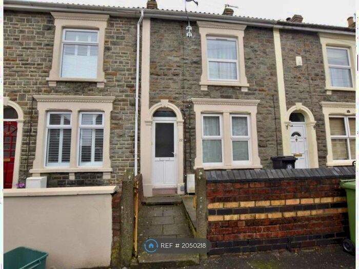 1 Bedroom Flat To Rent In Broadfield Avenue, Bristol, BS15