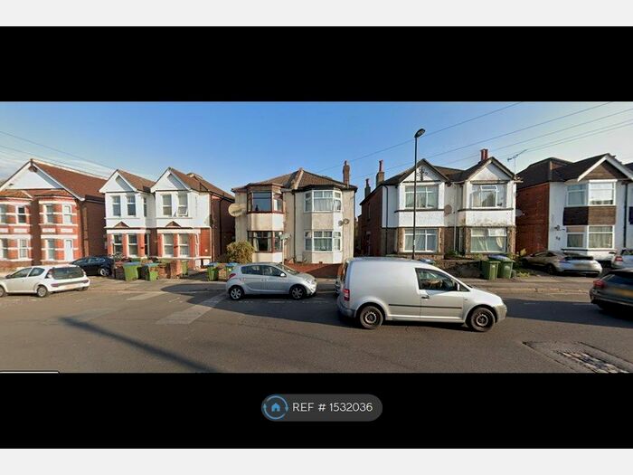 2 Bedroom Flat To Rent In Wilton Avenue, Southampton, SO15