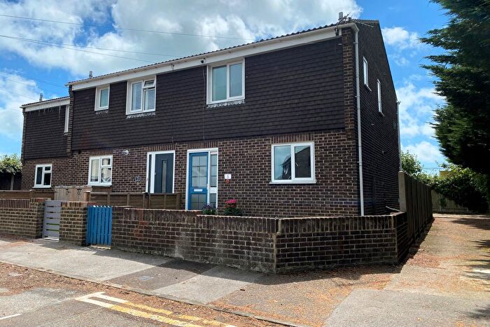 3 Bedroom Terraced House To Rent In St Patricks Close, Deal, CT14