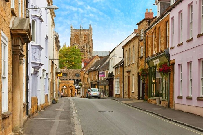2 Bedroom Property For Sale In Long Street, Sherborne, DT9