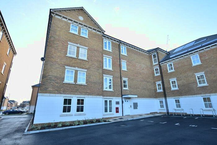 2 Bedroom Flat To Rent In Sayers Way, Erith DA8