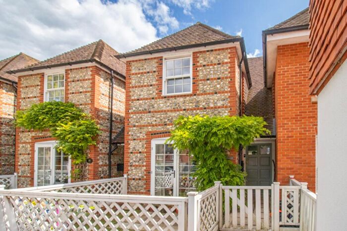 2 Bedroom Cottage To Rent In Marshalls Yard, Jacklyns Lane, Alresford, SO24