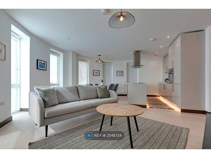 2 Bedroom Flat To Rent In Station Square, Cambridge, CB1