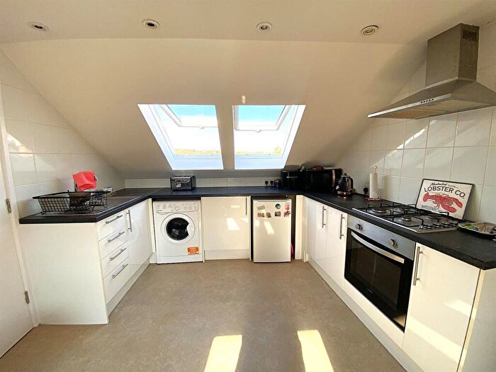 1 Bedroom Flat For Sale In Claremont Road, Seaford, BN25