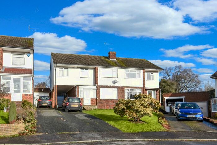 4 Bedroom Semi-Detached House To Rent In Cranbrook, Kent, TN17