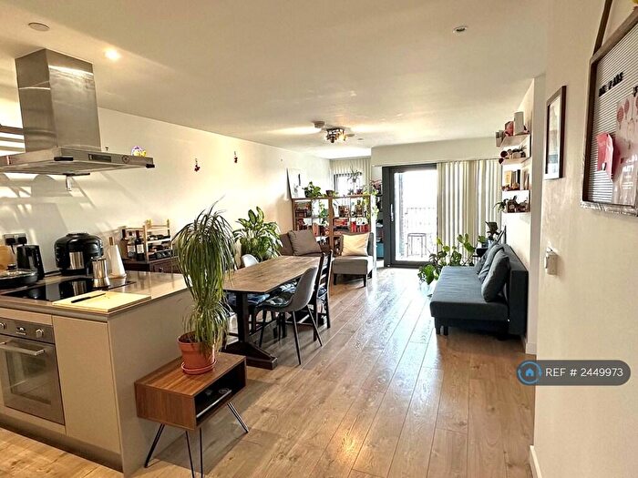 1 Bedroom Flat To Rent In Azure Building, London, E15