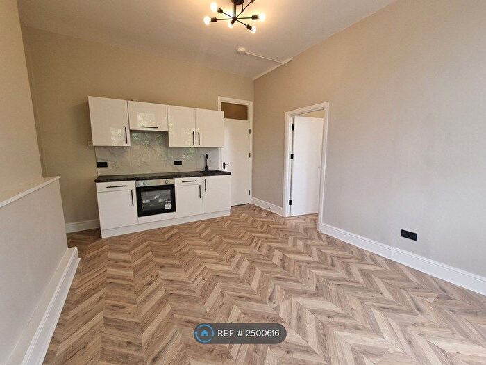 2 Bedroom Flat To Rent In Harvist Road, London, NW6