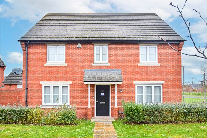 4 Bedroom Detached House To Rent In Walnut Lane, Didcot, Oxfordshire, OX11