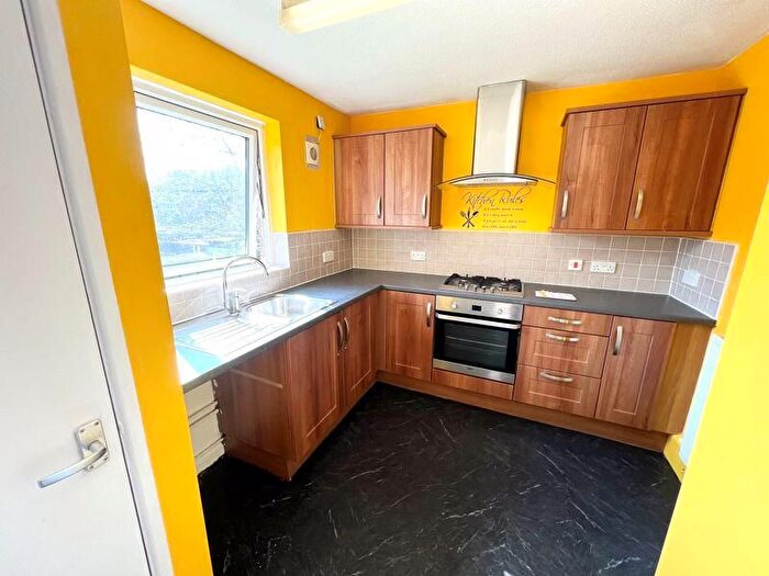 2 Bedroom Flat To Rent In London, SE14