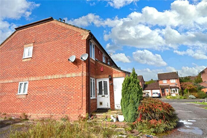 1 Bedroom Maisonette To Rent In Stockwood Way, Farnham, Surrey, GU9