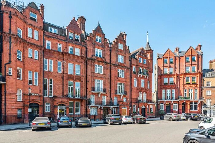 2 Bedroom Flat For Sale In Flat, Hans Place, Knightsbridge, London, SW1X